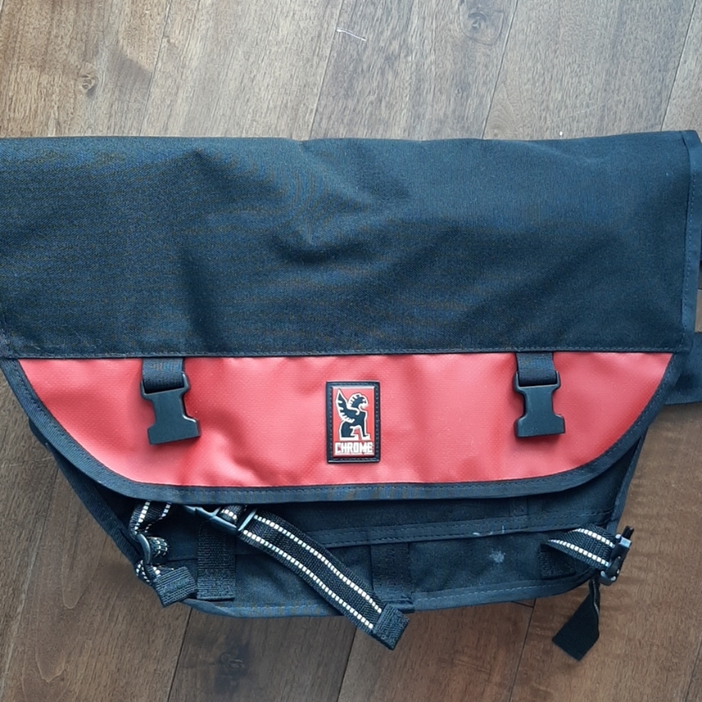 Chrome messenger bag